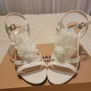 Le Chateau White Flower Heels